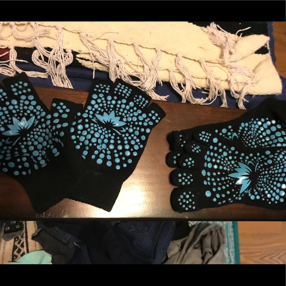 Yoga gloves and socks